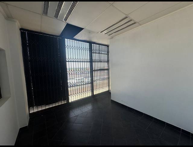 380M² WAREHOUSE TO LET IN WYNBERG
